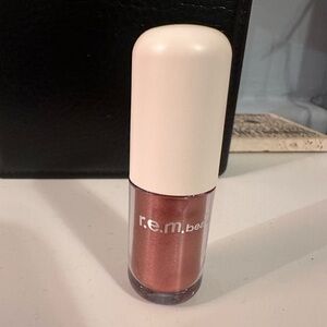 REM Beauty liquid eye shadow